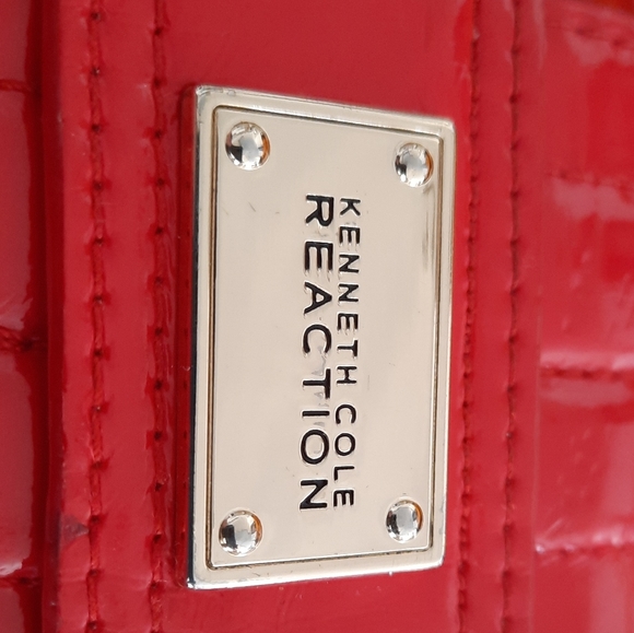 Kenneth Cole REACTION Clutch wallet, patent red. - Picture 2 of 9